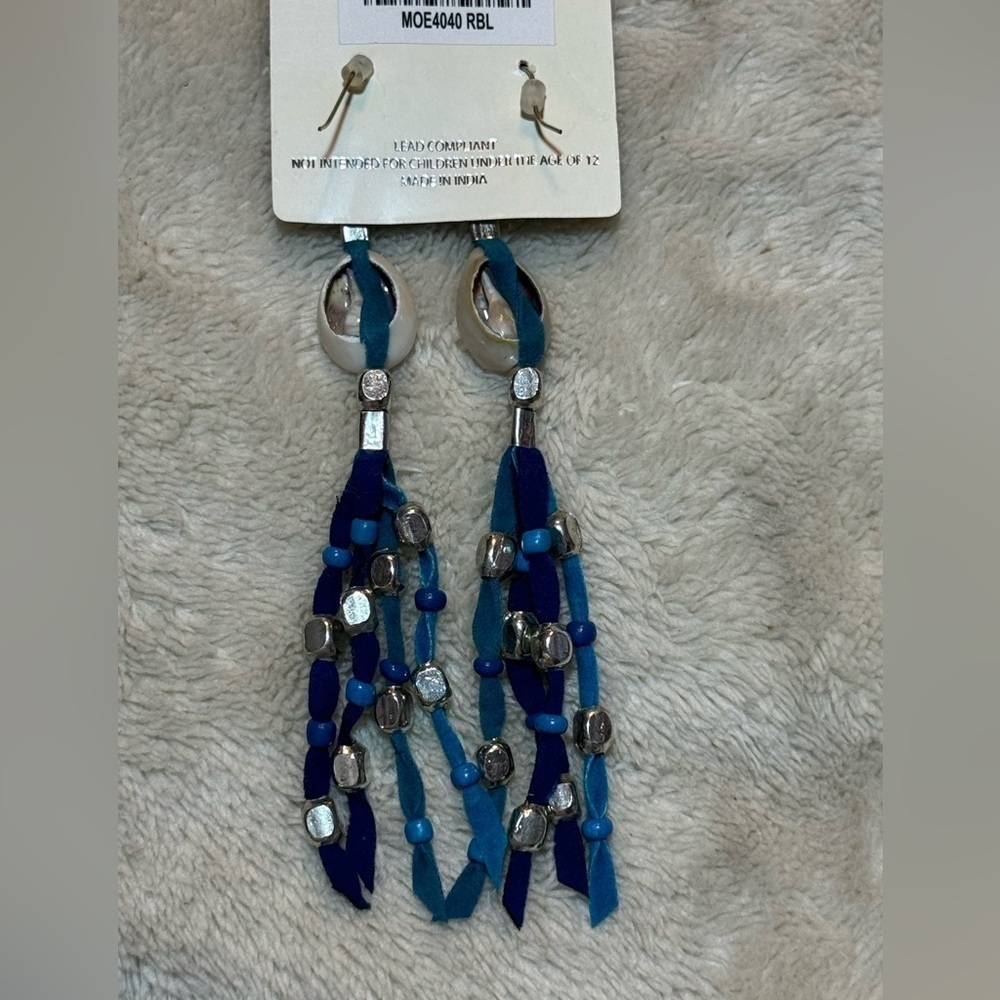 Mia Shell Earrings with Silver Toned Beads - Picture 2 of 3